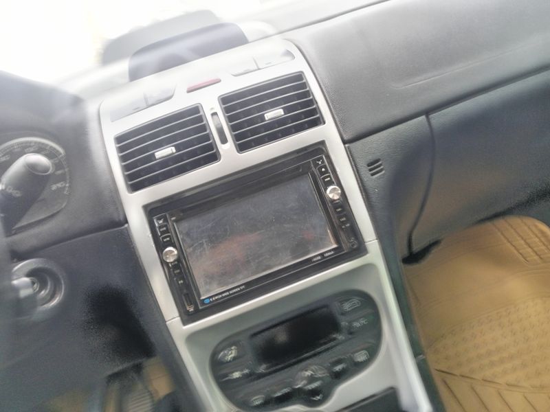 Thumbnail 8 of 2003 Peugeot 307 SE